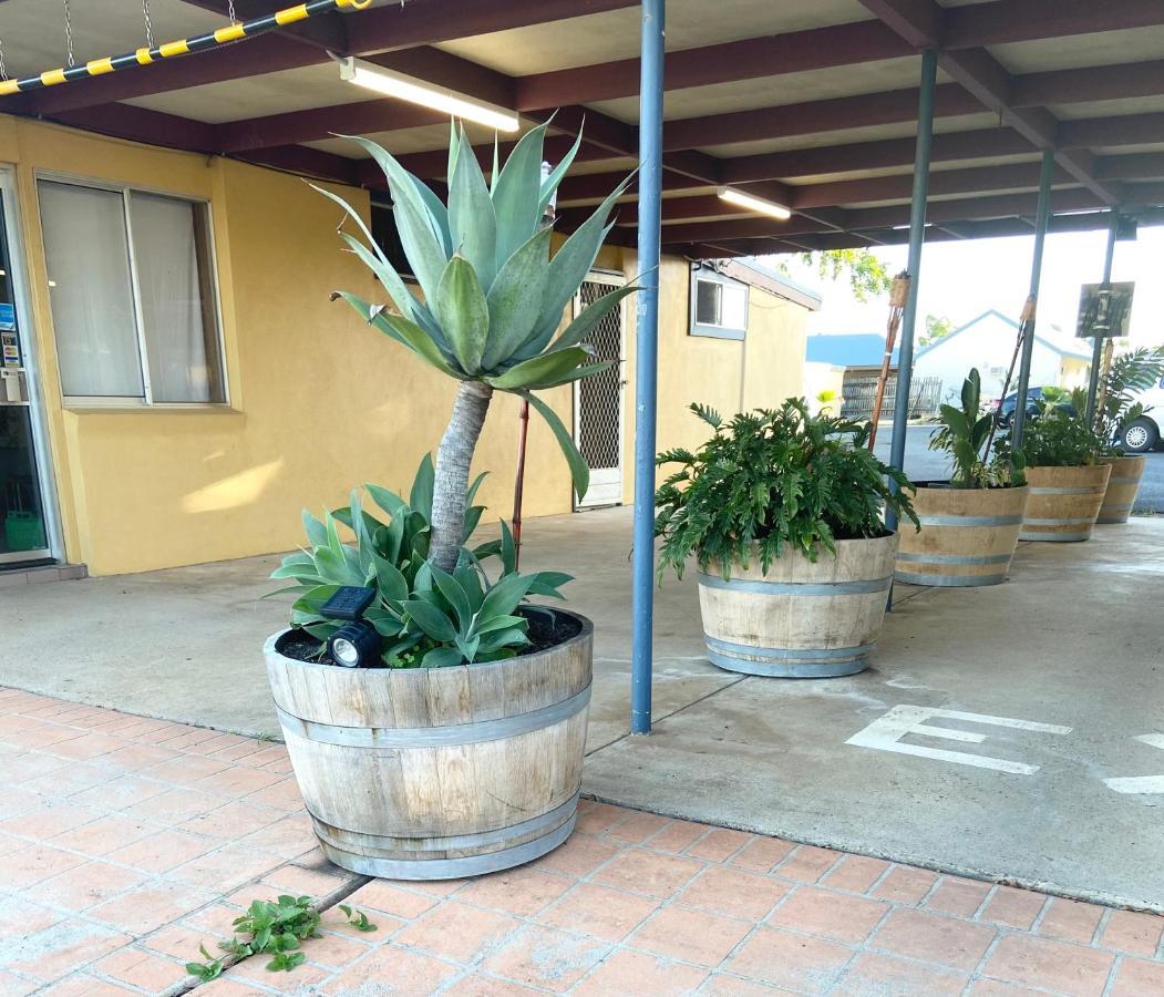 Proserpine Motor Lodge Exterior foto
